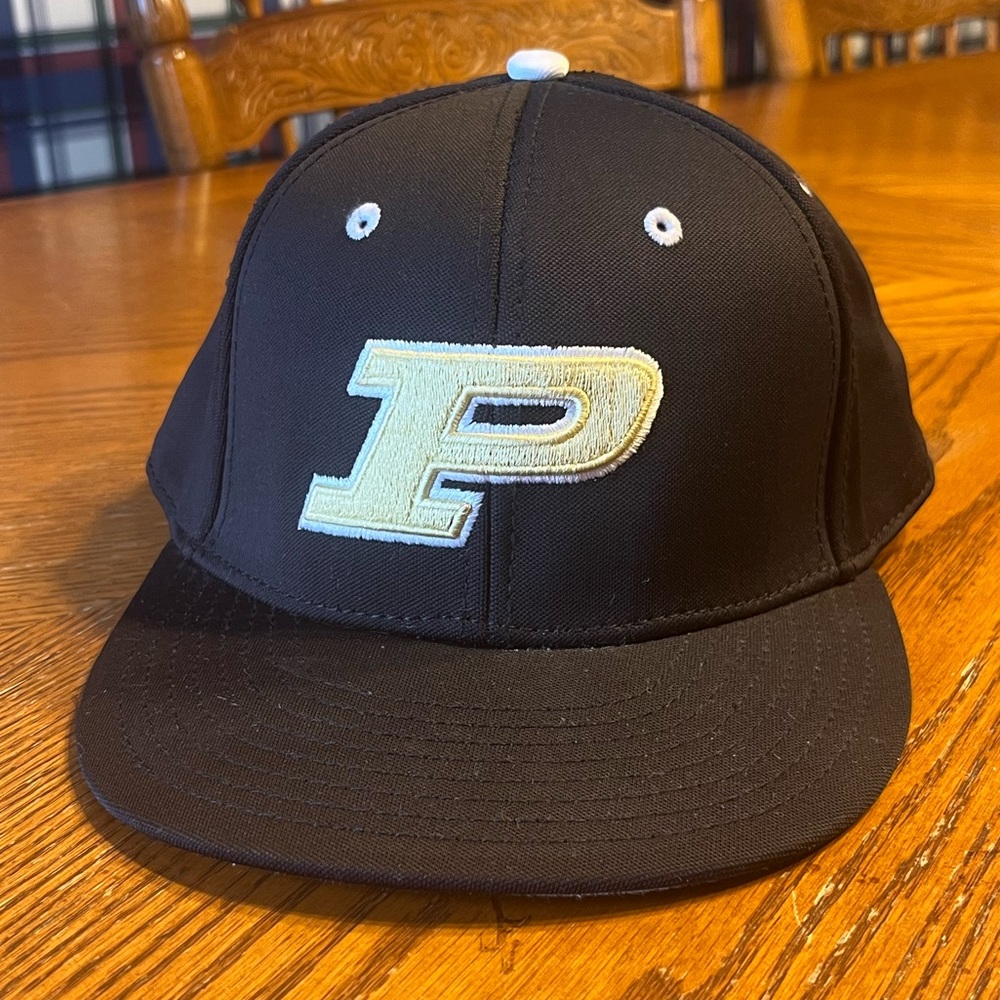 The Game Pro Black Purdue Fitted Hat Size 7 1/4